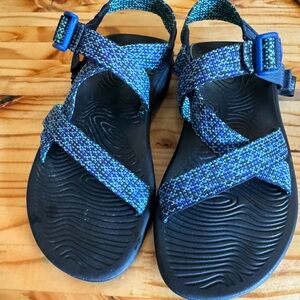 Womens 7 Chaco sandals